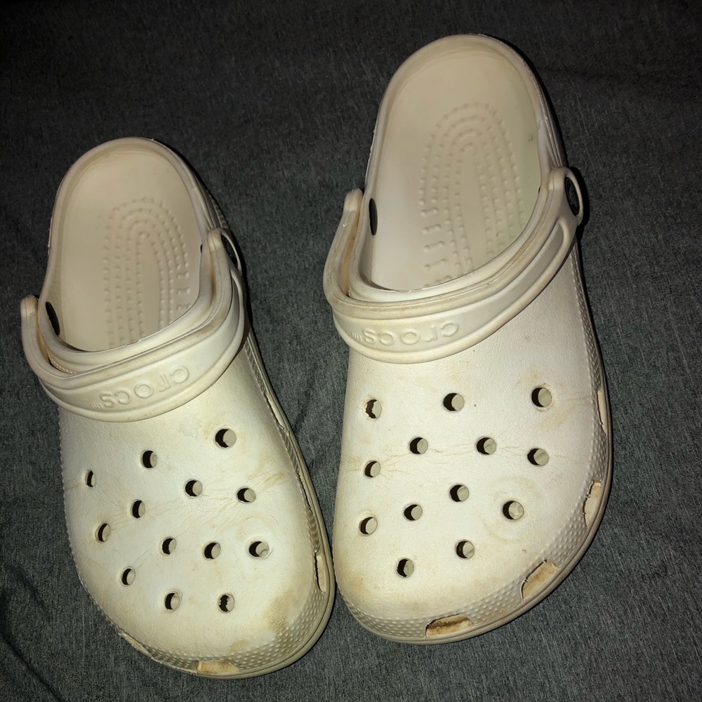 ❗️SOLD❗️White Crocs